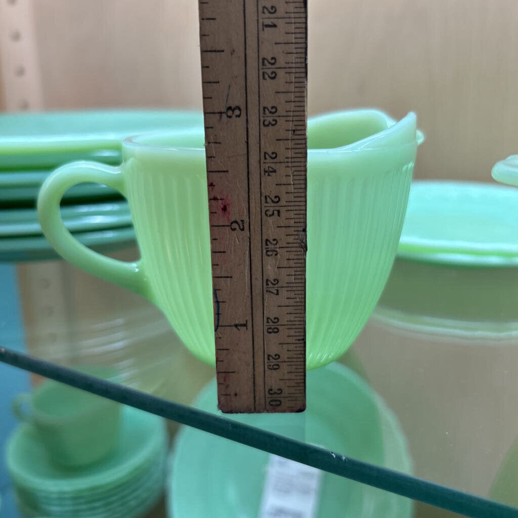 Jadeite "Jane Ray" sugar bowl no cover & Creamer