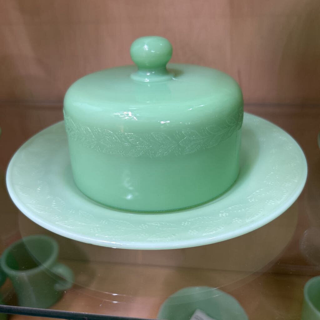 McKee Glass Company Laurel Jadeite Cheese Dome & Plate c.1930s **URANIUM**