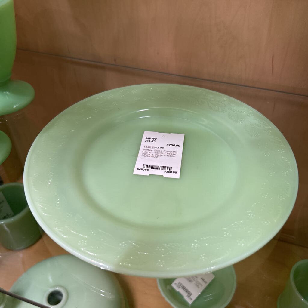 McKee Glass Company Laurel Jadeite Cheese Dome & Plate c.1930s **URANIUM**