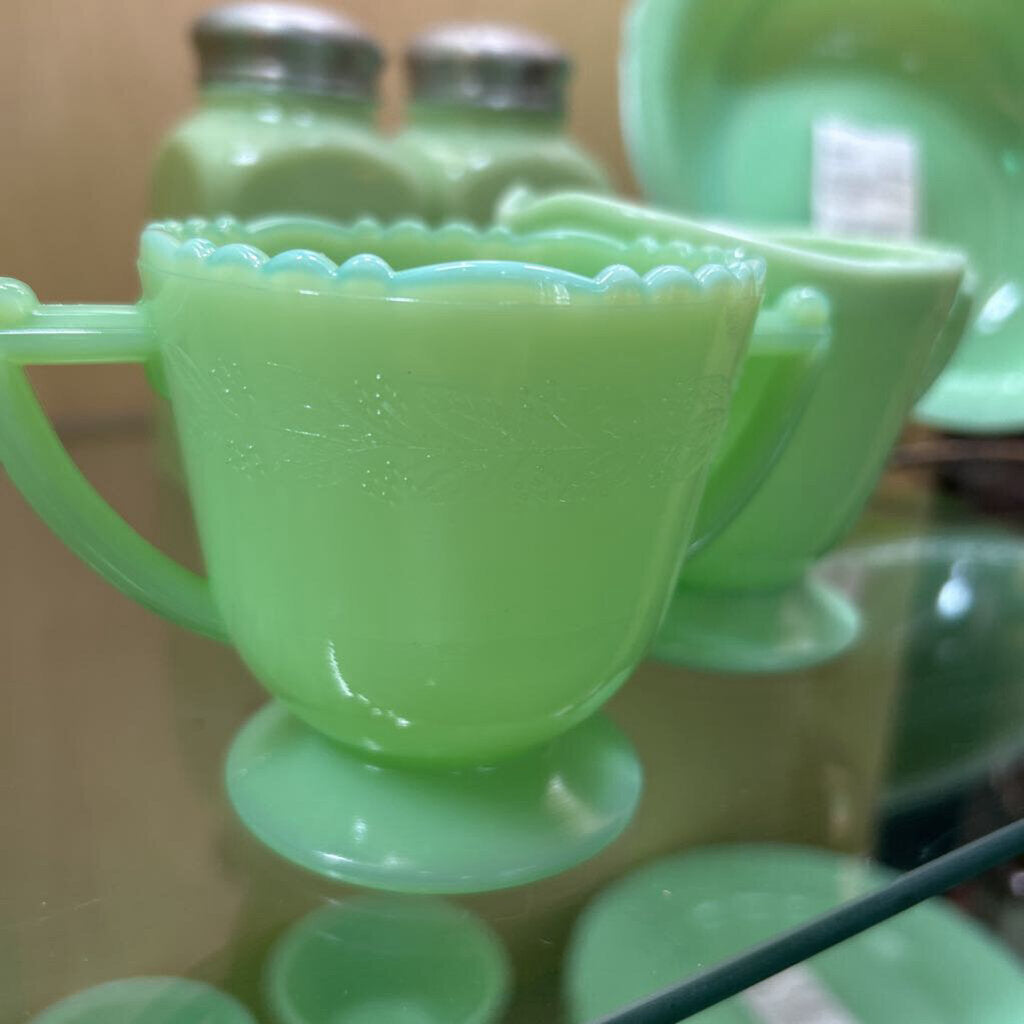 McKee Glass Company Laurel Jadeite Cream & Sugar 3.5" Tall c.1930s **URANIUM**