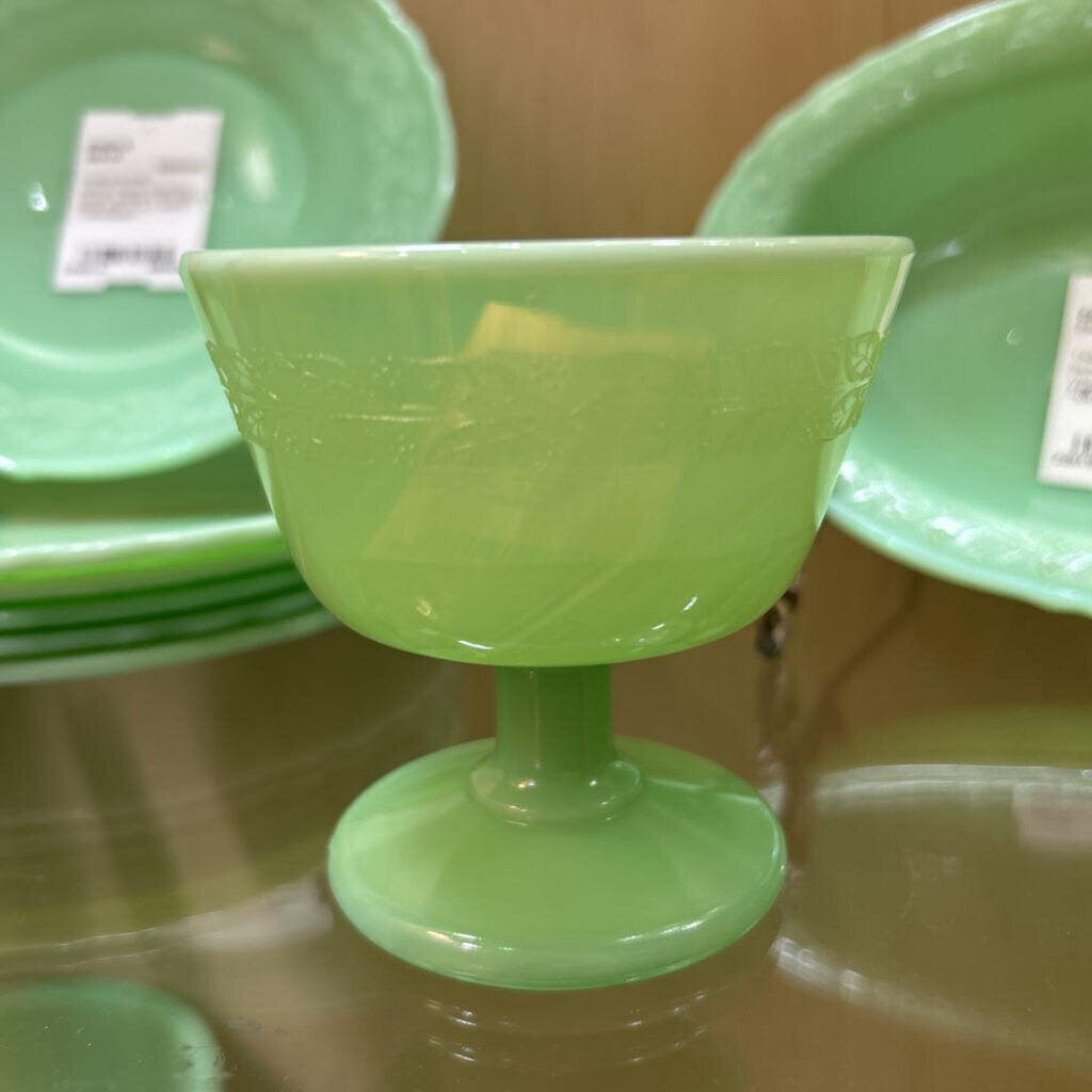 McKee Glass Company Laurel Jadeite Tall Footed Sherbet Cup (Single) c.1930s **URANIUM**
