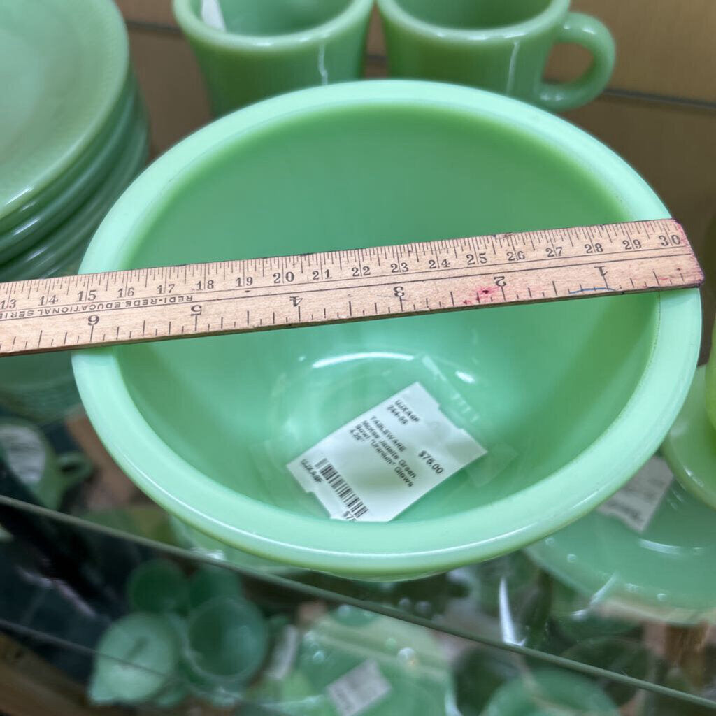 McKee Jadeite Green Bowl *Uranium* Glows 4.25"