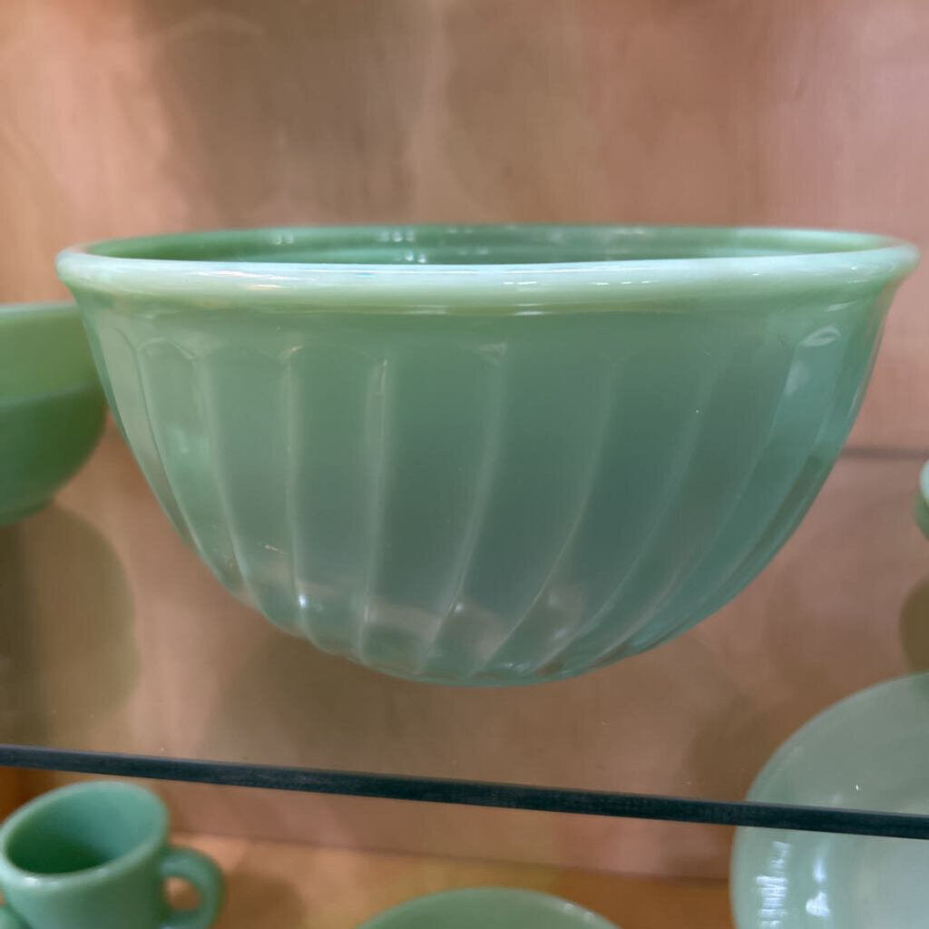 Fire-king Jadeite Swirl 4 PC Nesting/Mixing Bowls 6/7/8/9 Inches, 1951-60.
