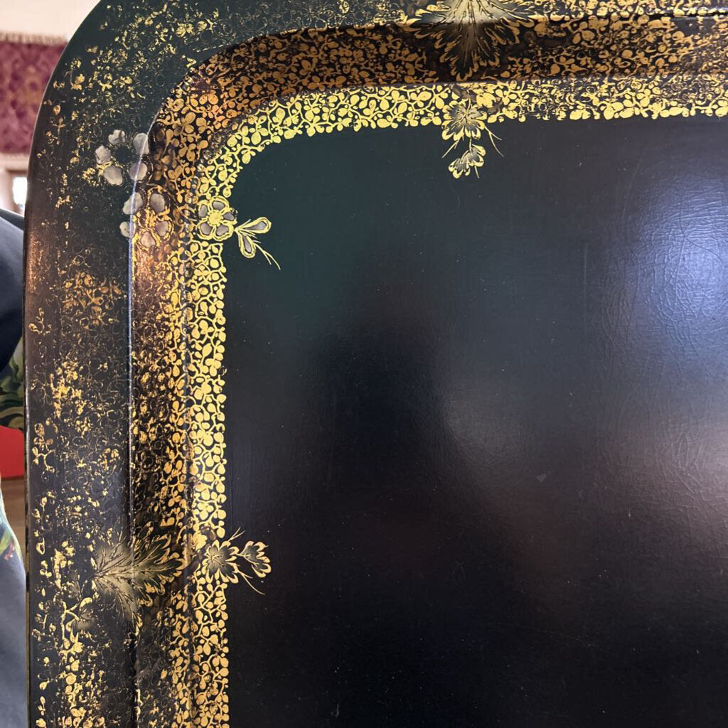 B. Walton & Co, Wolverhampton, England c.1840-1855. Papier-Mache Lacquer Tray, Gold Floral Border Design.