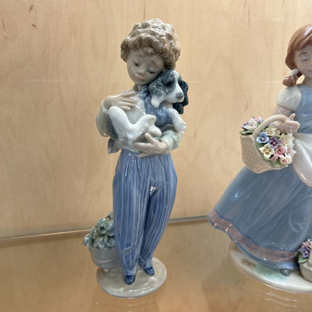 Lladro Porcelain "My Buddy" #7609 8.25inch