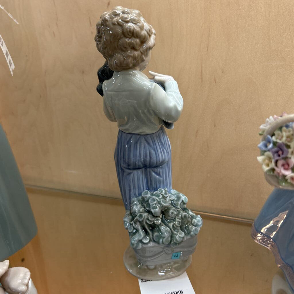 Lladro Porcelain "My Buddy" #7609 8.25inch