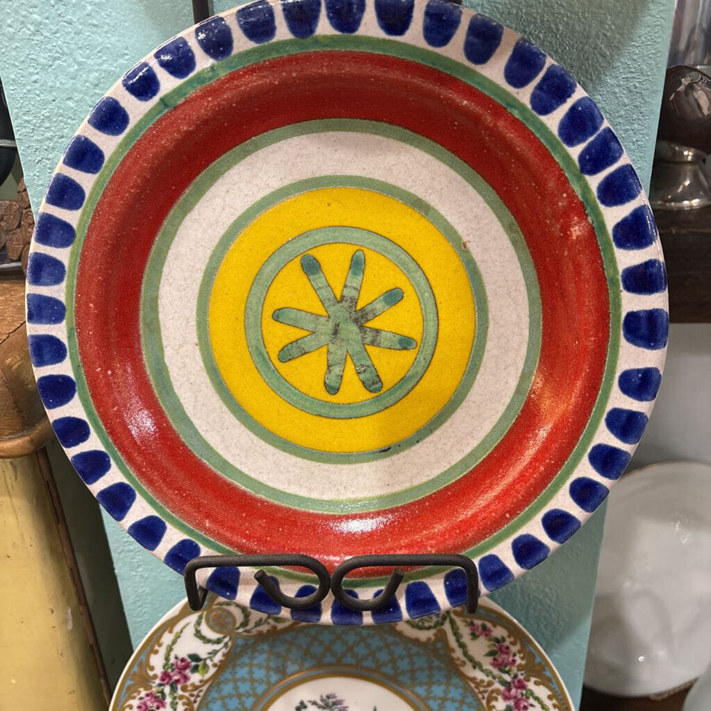 Hand made Italian Majolica plate, signed "Desimone 64"; 10"