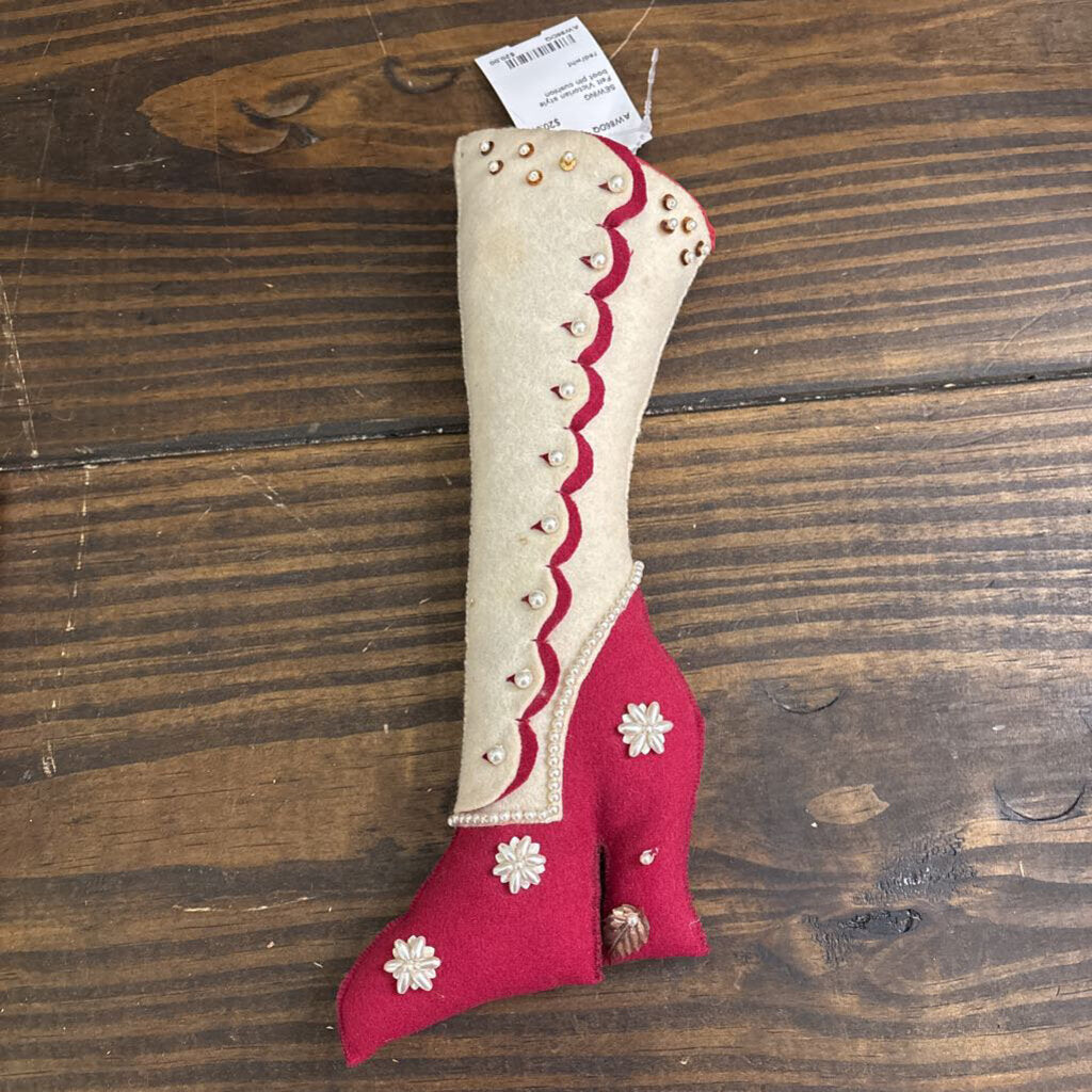 Felt Victorian style boot pin cushion