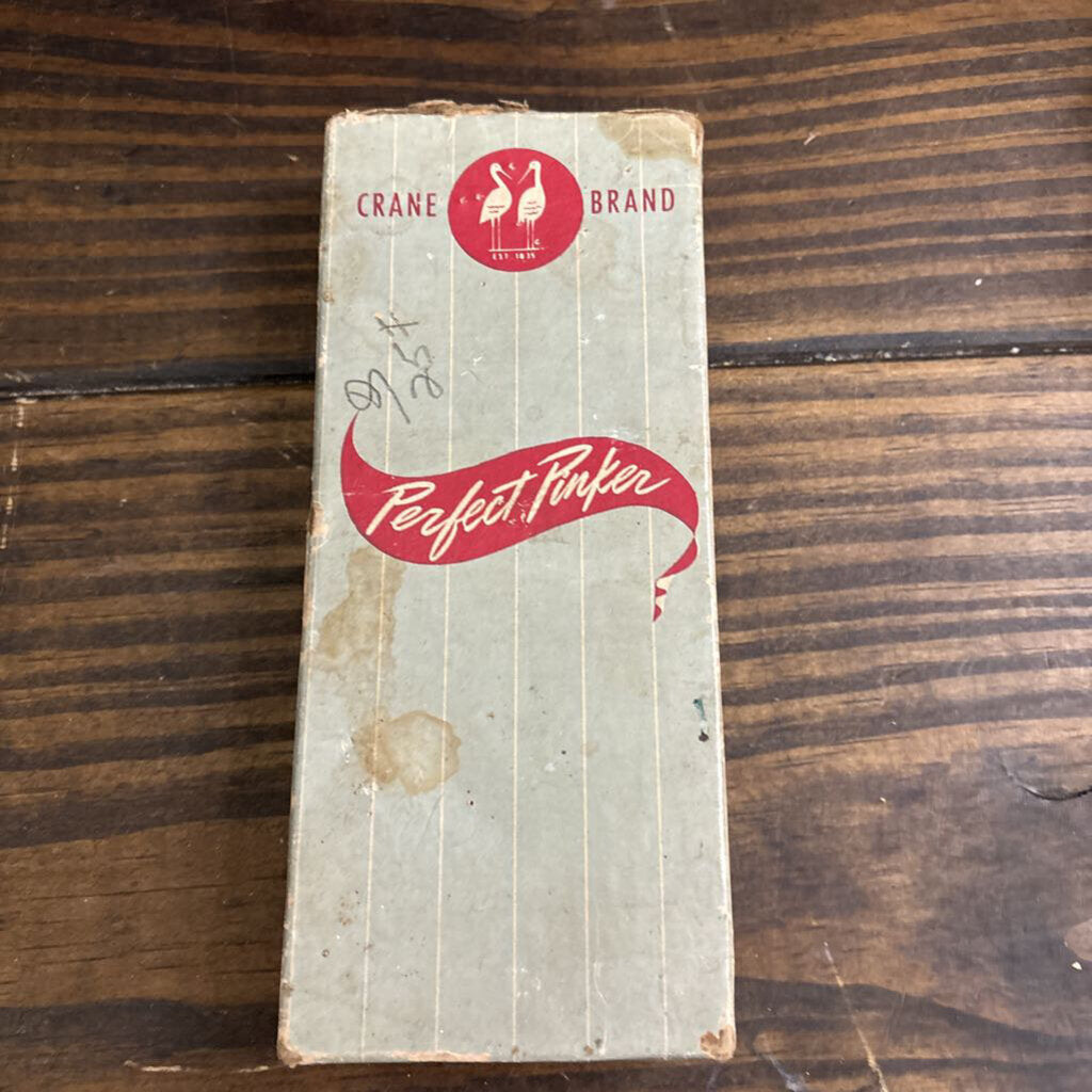Vintage Crane Brand "The Perfect Pinker " Rotary Sewing Tool, Patented in 1939