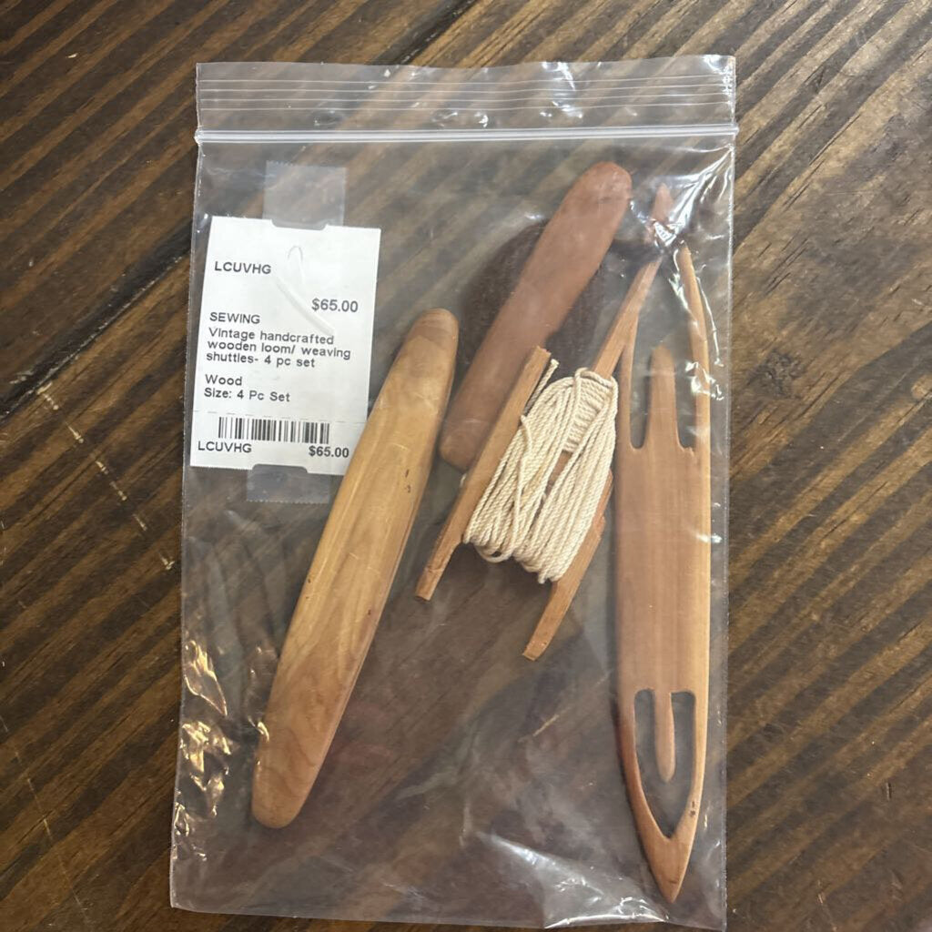 Vintage handcrafted wooden loom/ weaving shuttles- 4 pc set