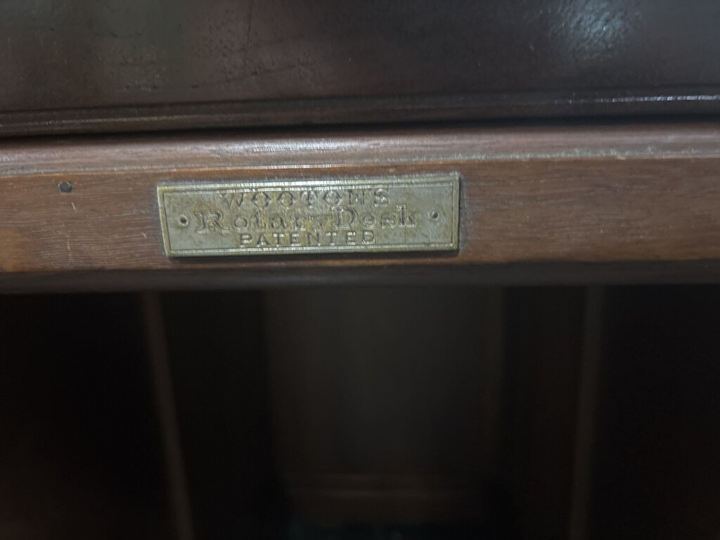 Wooten Patent Double Rotary Rolltop Desk; Walnut and Walnut veneers