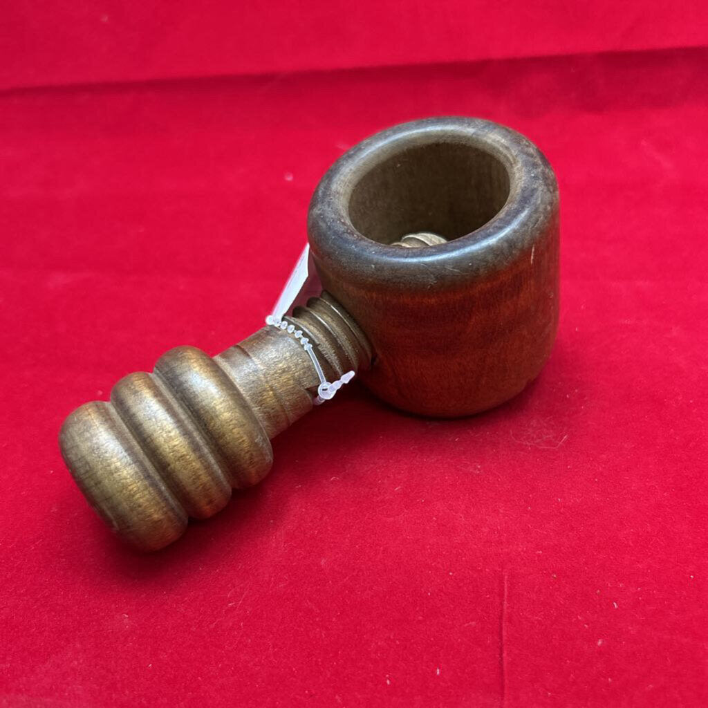 Vintage Wooden Nutcracker Round Bowl w/screw Thread Handle.