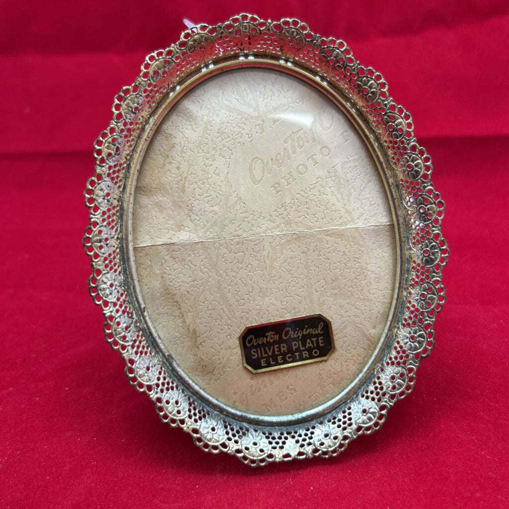 Overton Original Oval Filigree Photo frame, Silver Plate Electro.