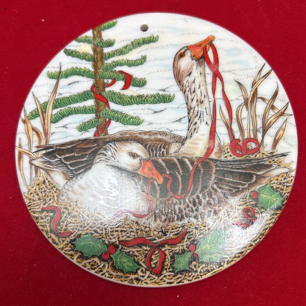 1984 Christmas Goose Glazed Ceramic Trivet Plate, Midwest Importers of Cannon Falls.