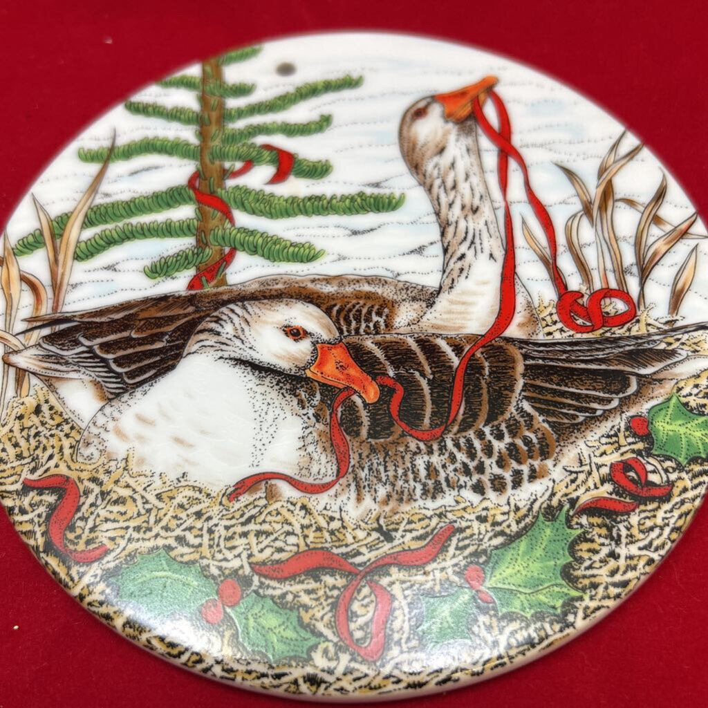 1984 Christmas Goose Glazed Ceramic Trivet Plate, Midwest Importers of Cannon Falls.