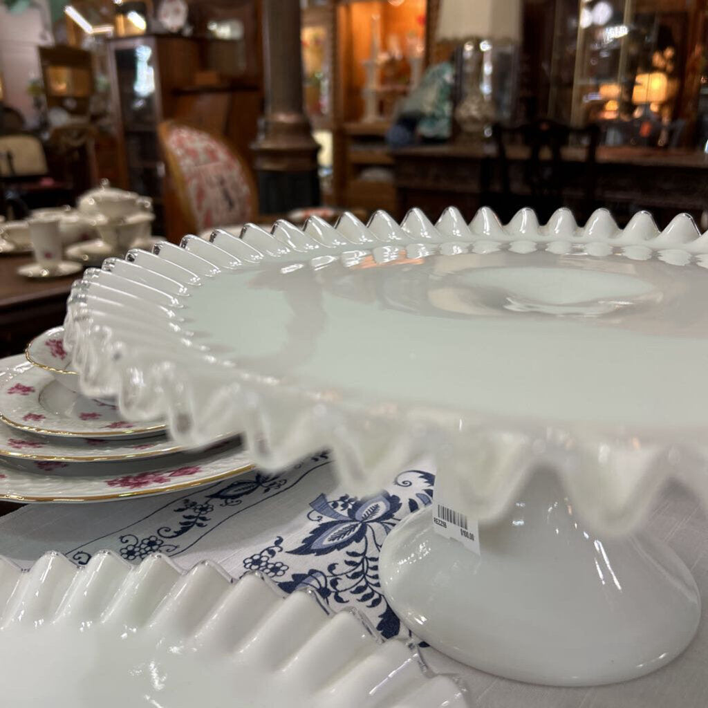 Fenton Silver Crest, White Ruffle Edge Cake Stand.