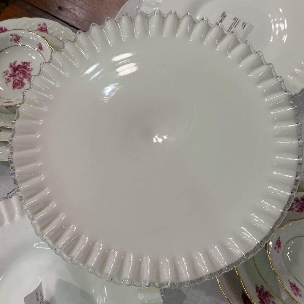Fenton Silver Crest, White Ruffle Edge Cake Stand.