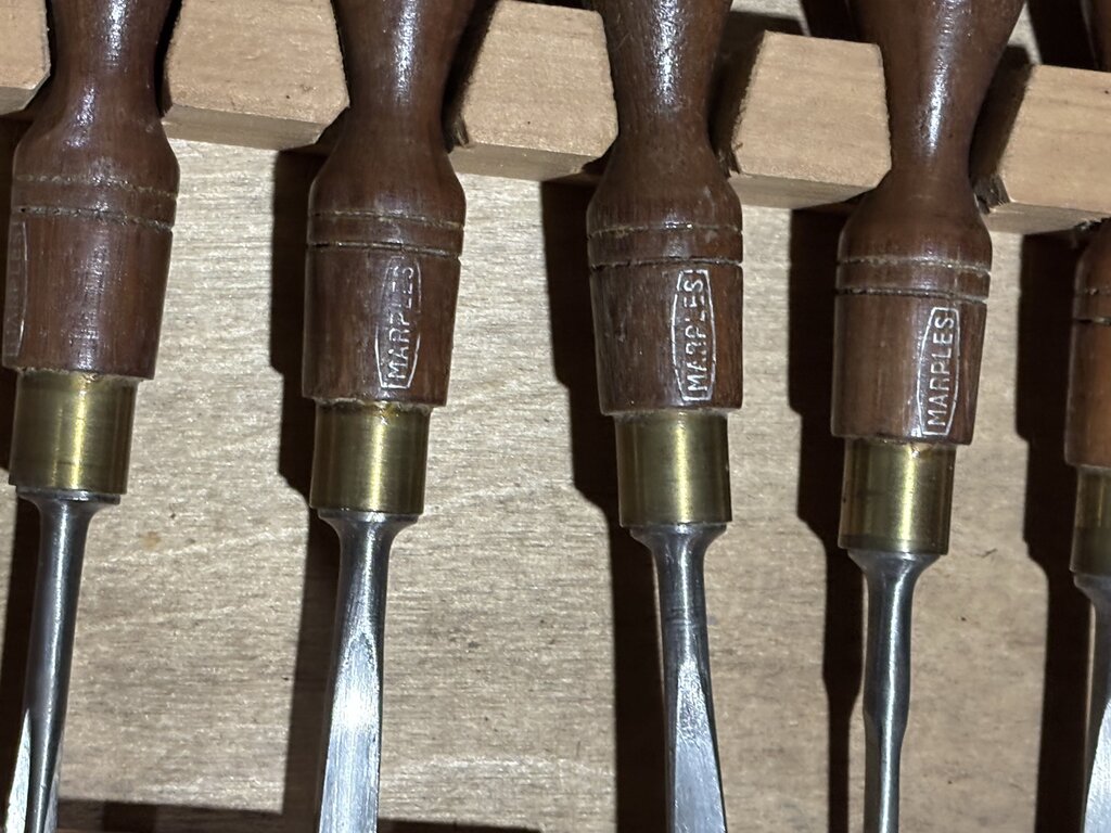 Marples set of 6 No. 152 wood carving chisels, with box