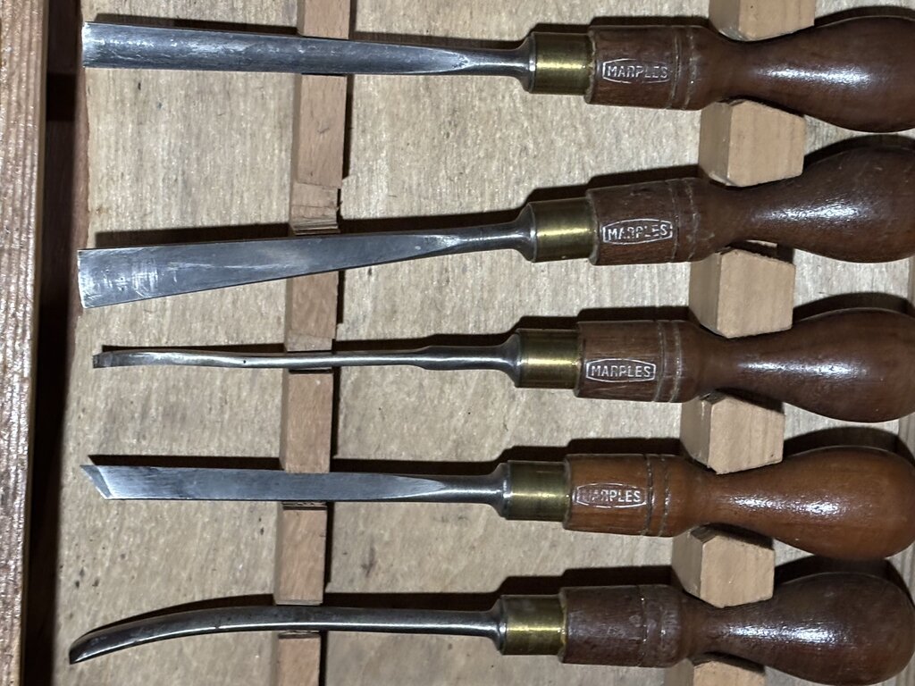 Marples set of 6 No. 152 wood carving chisels, with box