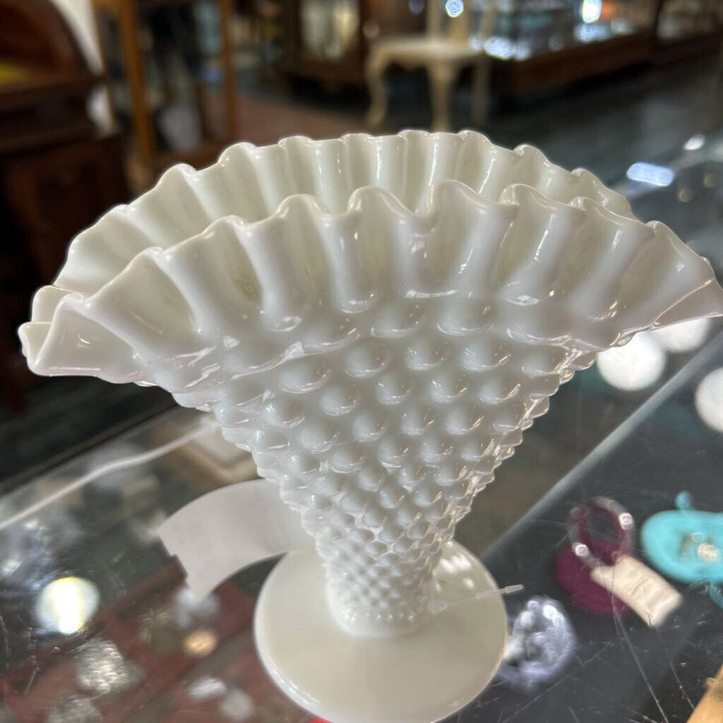 Fenton White Milk Glass Hobnail Fan *AS IS*