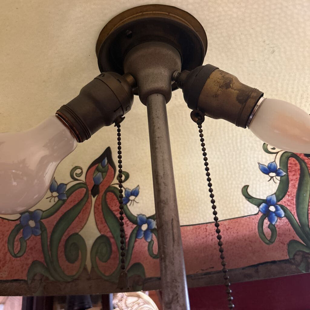 Reverse Painted Textured Glass Table lamp (1915-1935) Pull Chain.