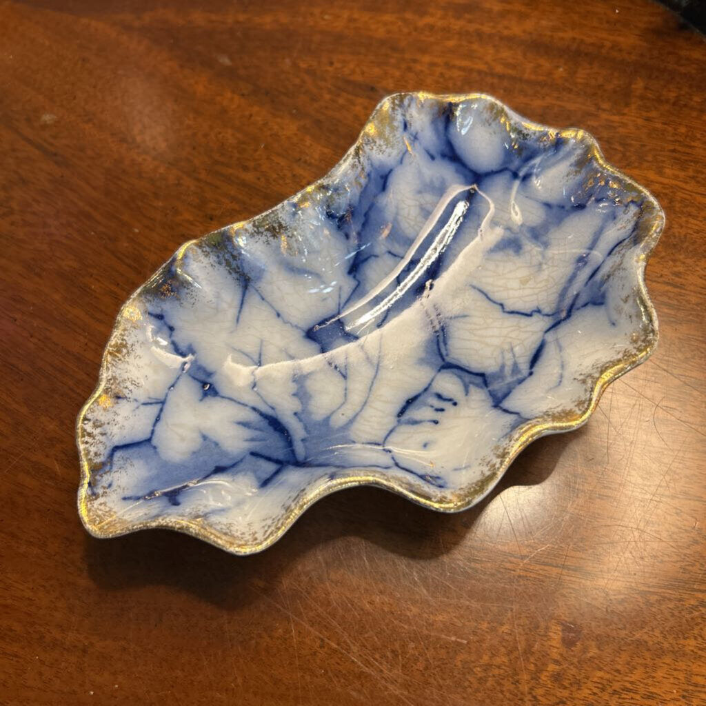 Antique Warwick China Co, "Cracked Ice" Patten Porcelain, Scallop Edge with Gilded Gold rim (1893-1898)