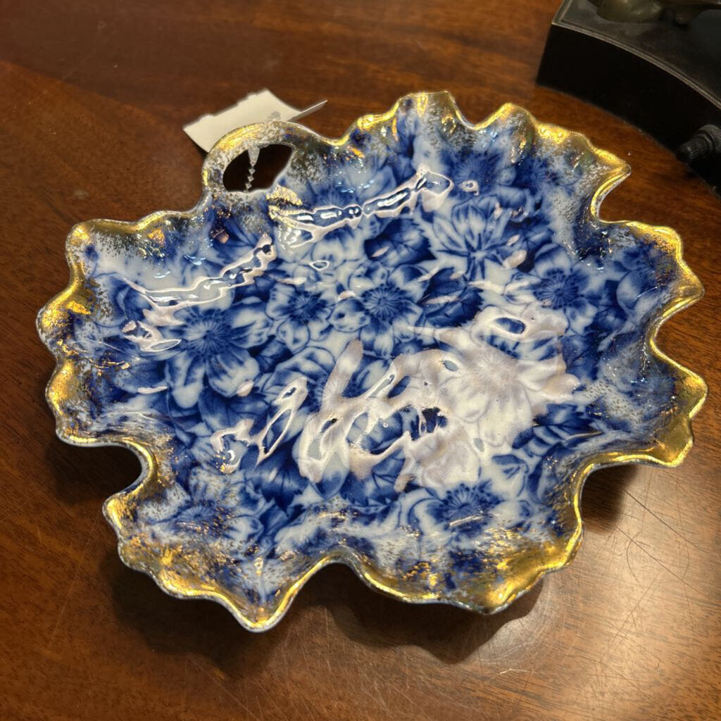 Antique Warwick China Co Flow blue floral serving trinket dish with Irregular scallop edge, Gold rim. (1887-1951)