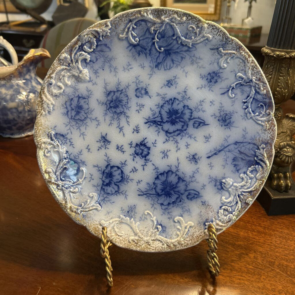 Antique Warwick China Co, Porcelain "Pansy' C.1880s 10.5'' Dinner Plate, Gold Rim *as is*