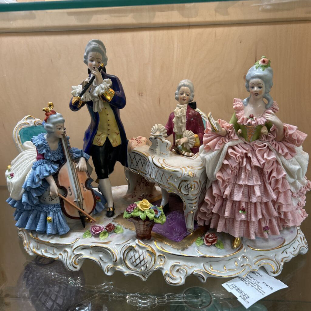 Sitzendorf Dresden Lace Porcelain Figurines Musical Group Musicians. c.1954-1970.