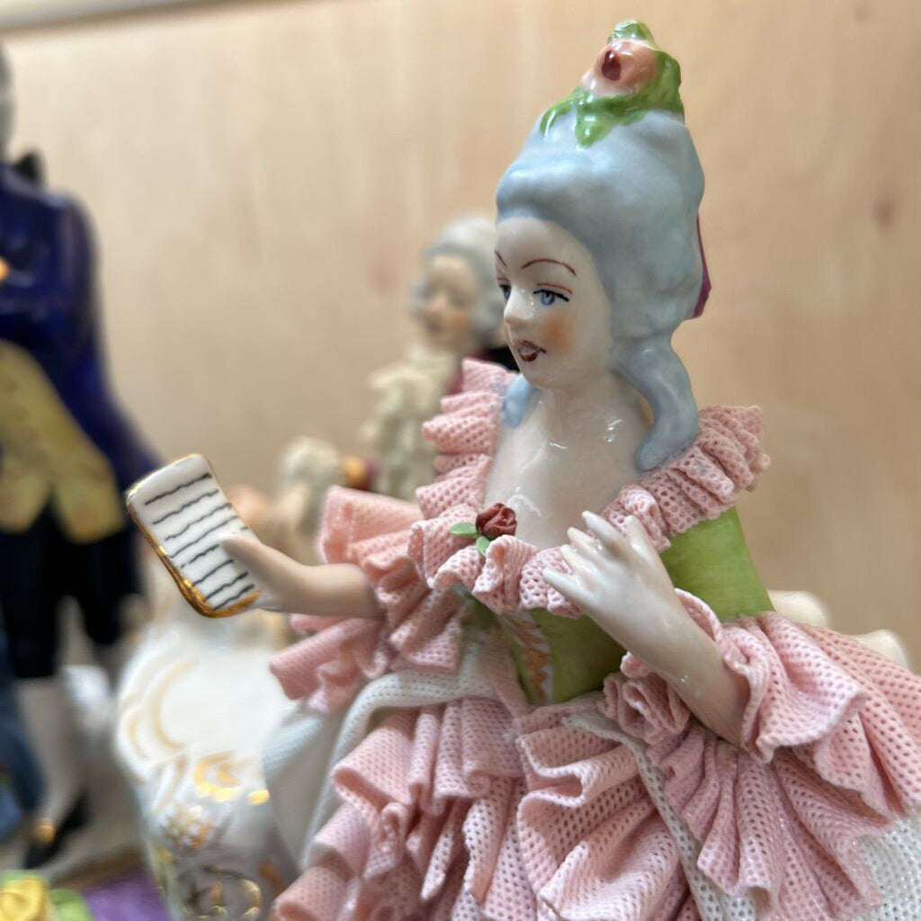 Sitzendorf Dresden Lace Porcelain Figurines Musical Group Musicians. c.1954-1970.