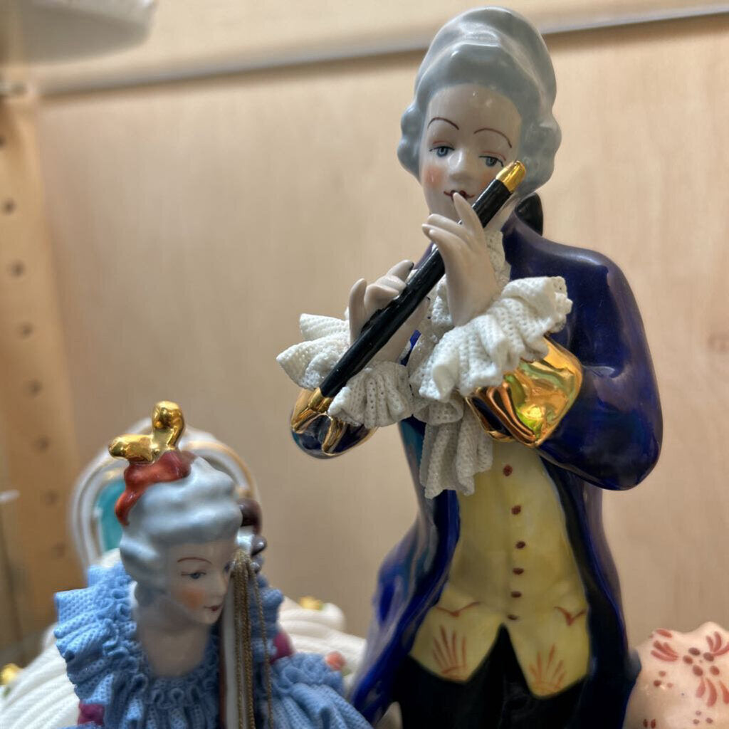 Sitzendorf Dresden Lace Porcelain Figurines Musical Group Musicians. c.1954-1970.