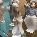 Lladro #4671 Virgin Mary Figurine, Nativity Collection.
