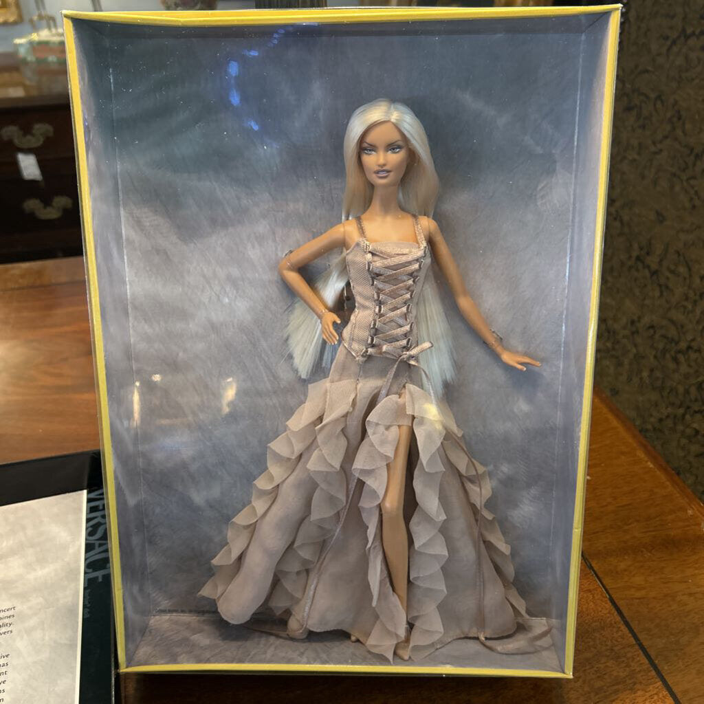 1971 Malibu Mattel Francie, Vtg Mod Barbie, Original Towel/Sunglasses. (never played with) Display Box.