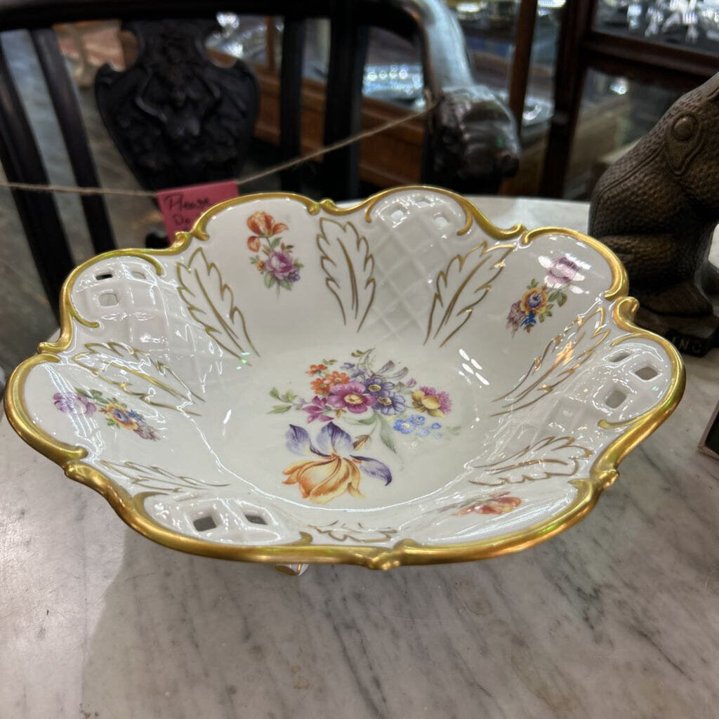 Reichenbach Porcelain reticulated center bowl; Thuringia ,Germany. Circa 1949-1990. Made in the former GDR- East Germany.