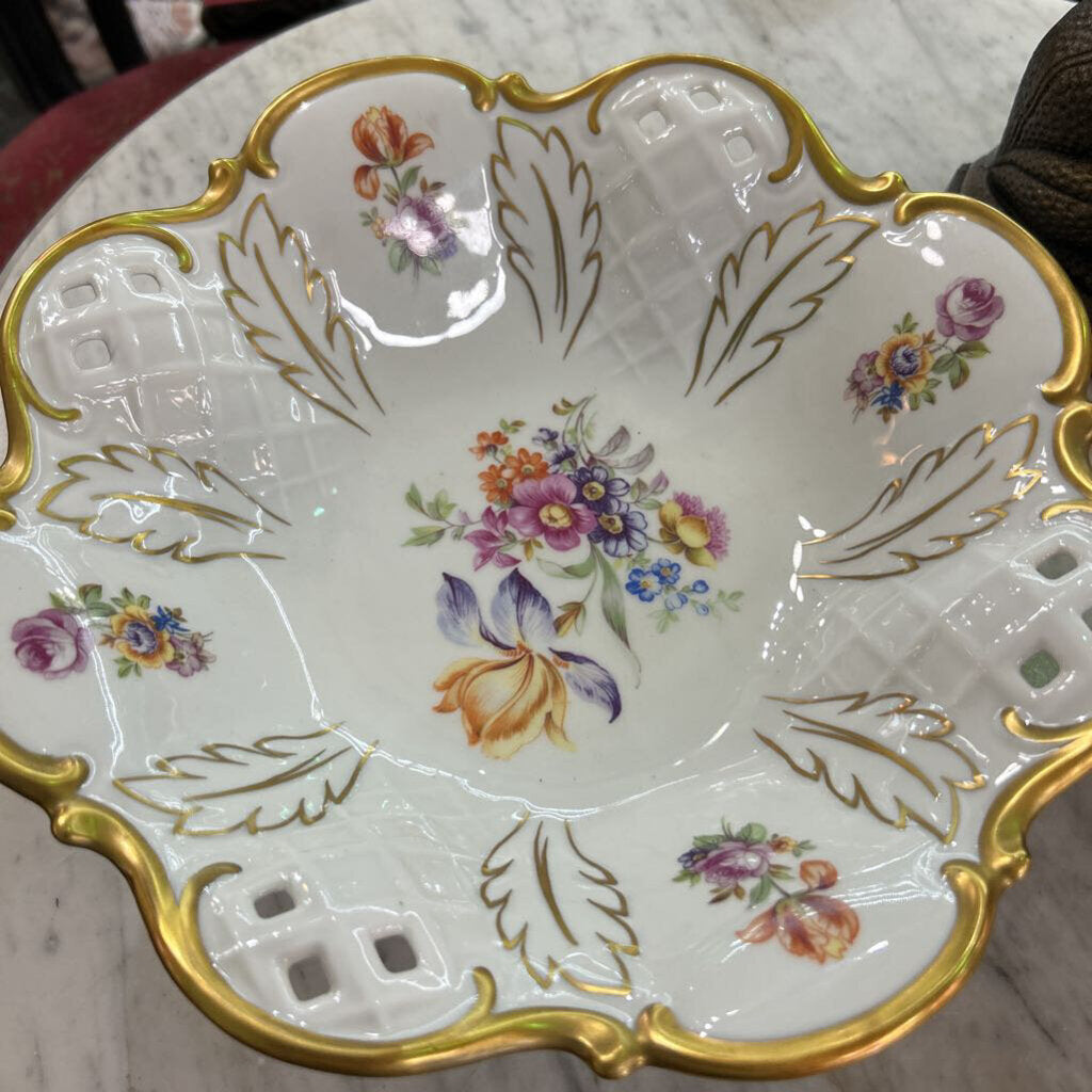 Reichenbach Porcelain reticulated center bowl; Thuringia ,Germany. Circa 1949-1990. Made in the former GDR- East Germany.