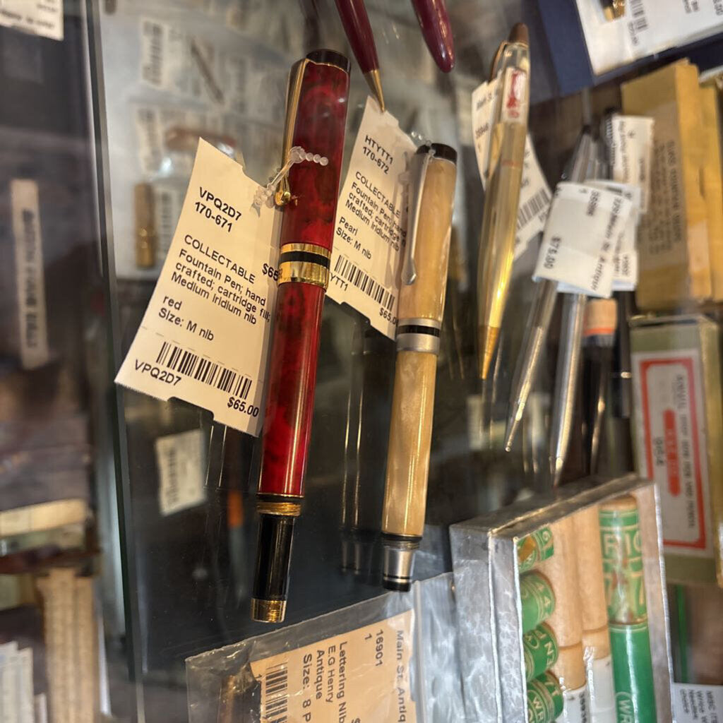 Fountain Pen; hand crafted; cartridge fill; Medium iridium nib