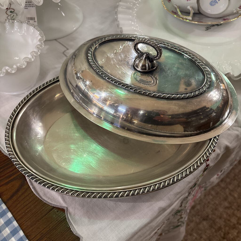 Sheffield plate 10" oval serving dish and cover; made in England