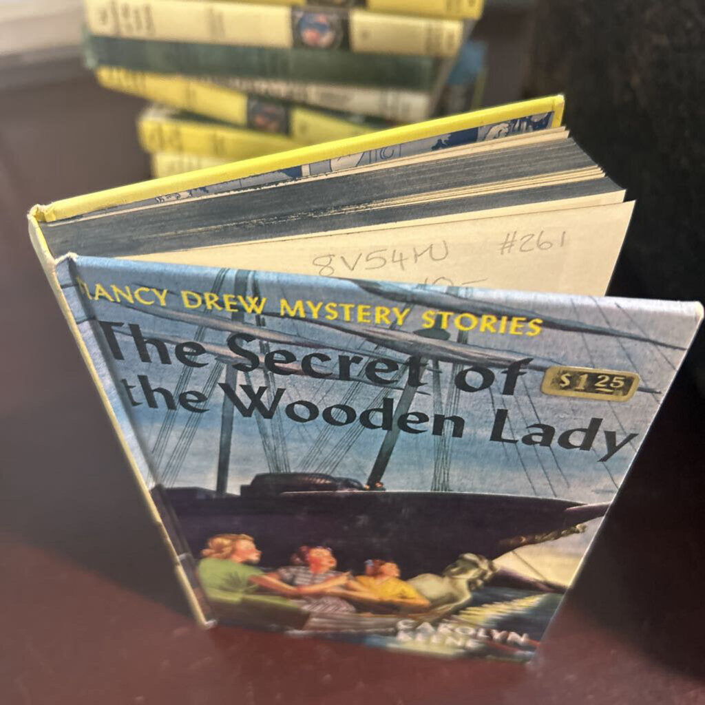 Nancy Drew-Carolyn Keene- The Secret of the Wooden Lady #27