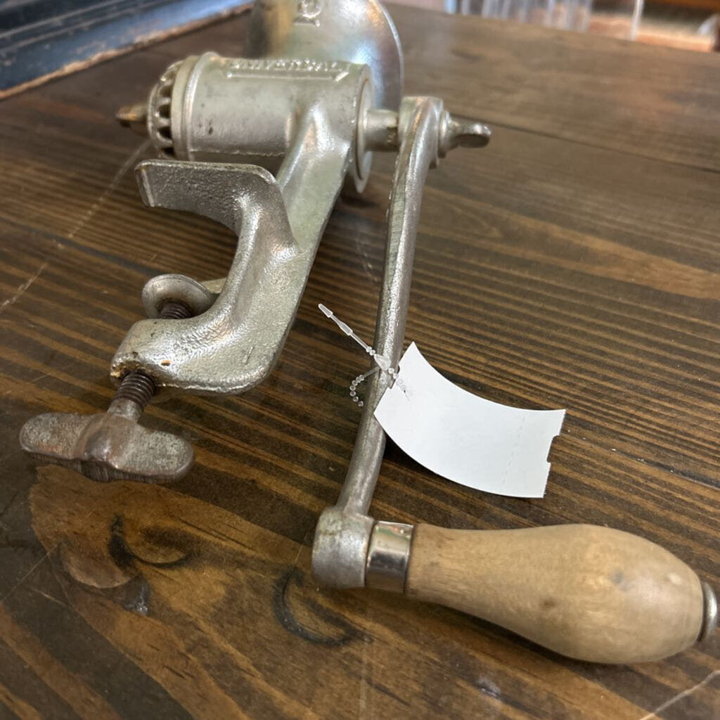 Universal No.2 Food Grinder *Bread Crumber attachment* Cast iron Hand Crank, Landers, Frary & Clark, New Britain, Connecticut.