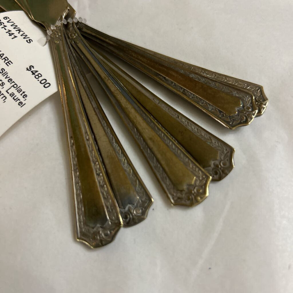 Sheffield A1 Silverplate, Butter Spreaders, Laurel wreath rose pattern, c.1920s