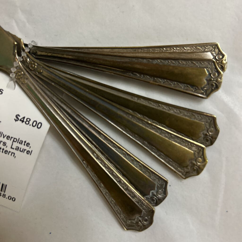 Sheffield A1 Silverplate, Butter Spreaders, Laurel wreath rose pattern, c.1920s