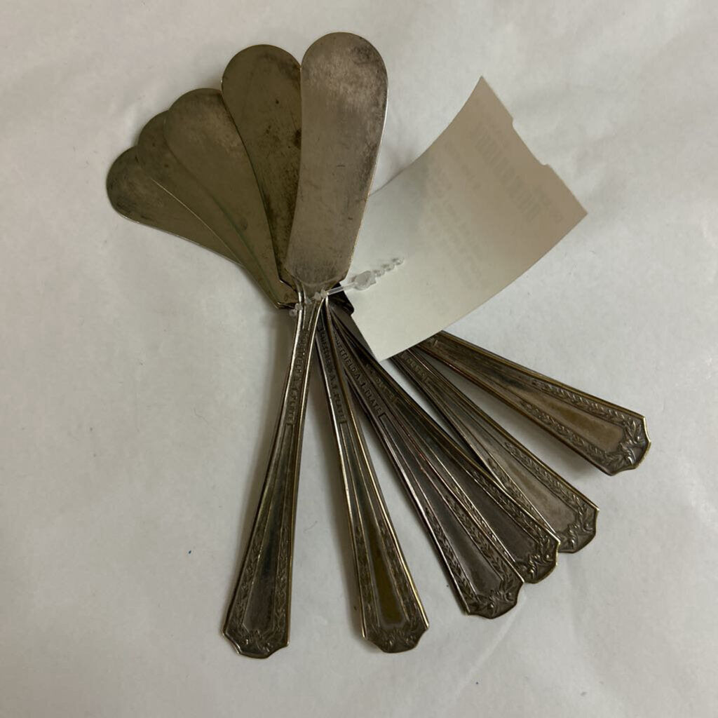 Sheffield A1 Silverplate, Butter Spreaders, Laurel wreath rose pattern, c.1920s