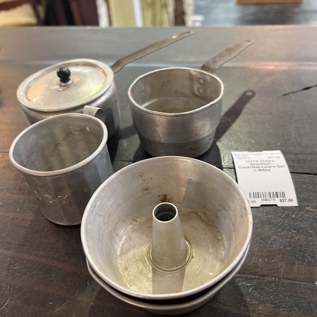 Child's Aluminum Cook/Bakeware Set c.1940s