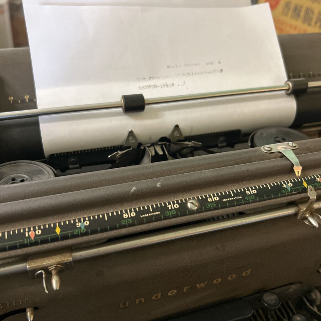 Underwood "Rhythm Touch" Standard Desktop Typewriter, c.1940-1950s. *Works*