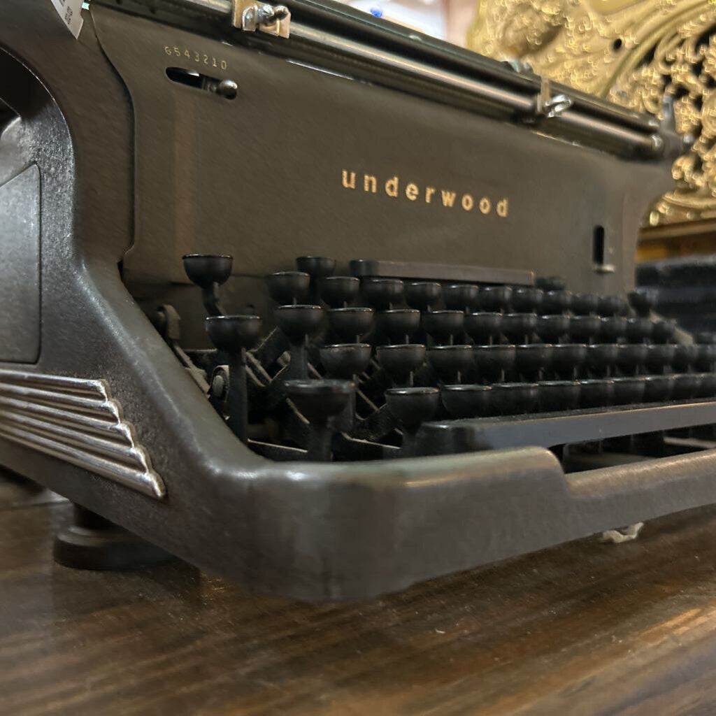 Underwood "Rhythm Touch" Standard Desktop Typewriter, c.1940-1950s. *Works*