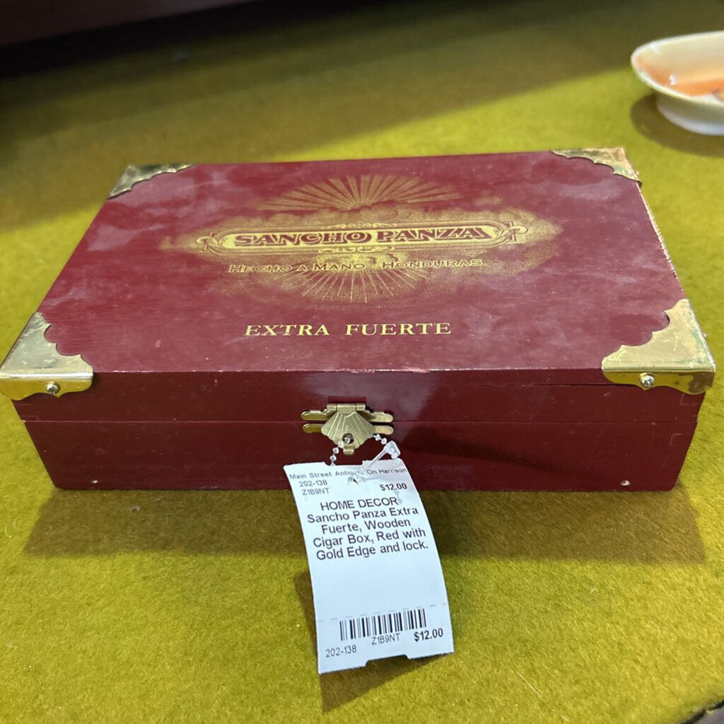 Sancho Panza Extra Fuerte, Wooden Cigar Box, Red with Gold Edge and lock.