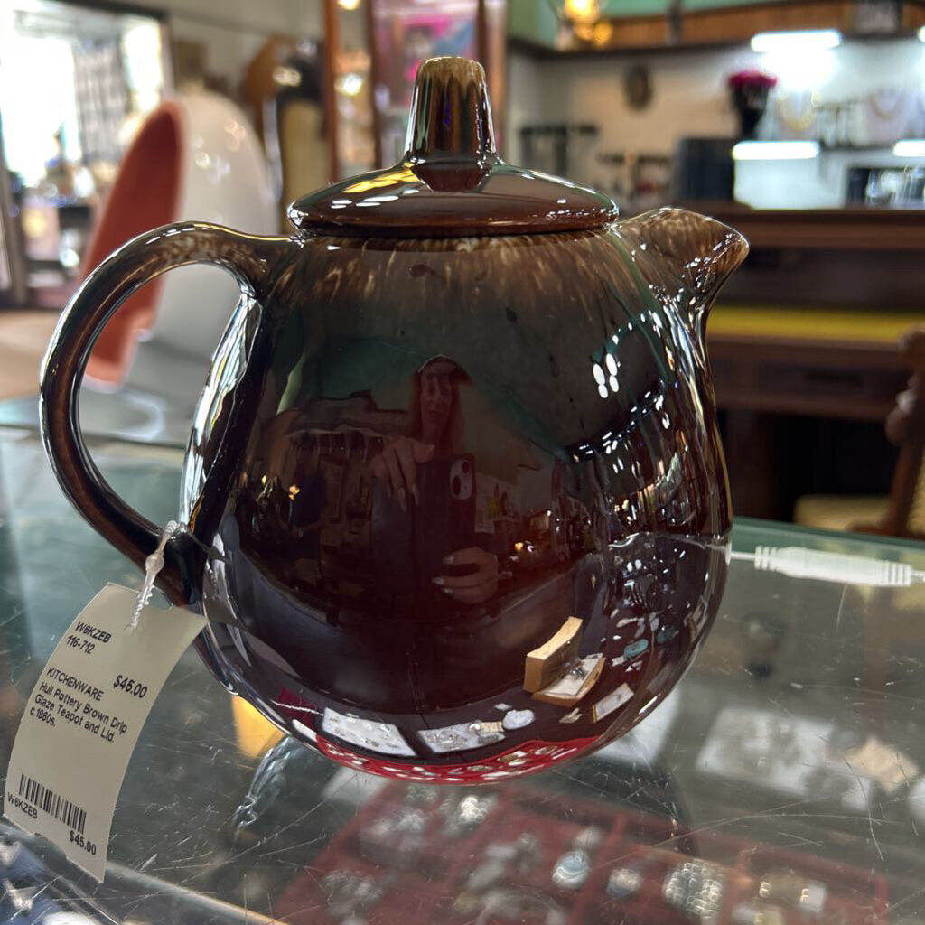 Hull Pottery Brown Drip Glaze Teapot and Lid. c.1960s.