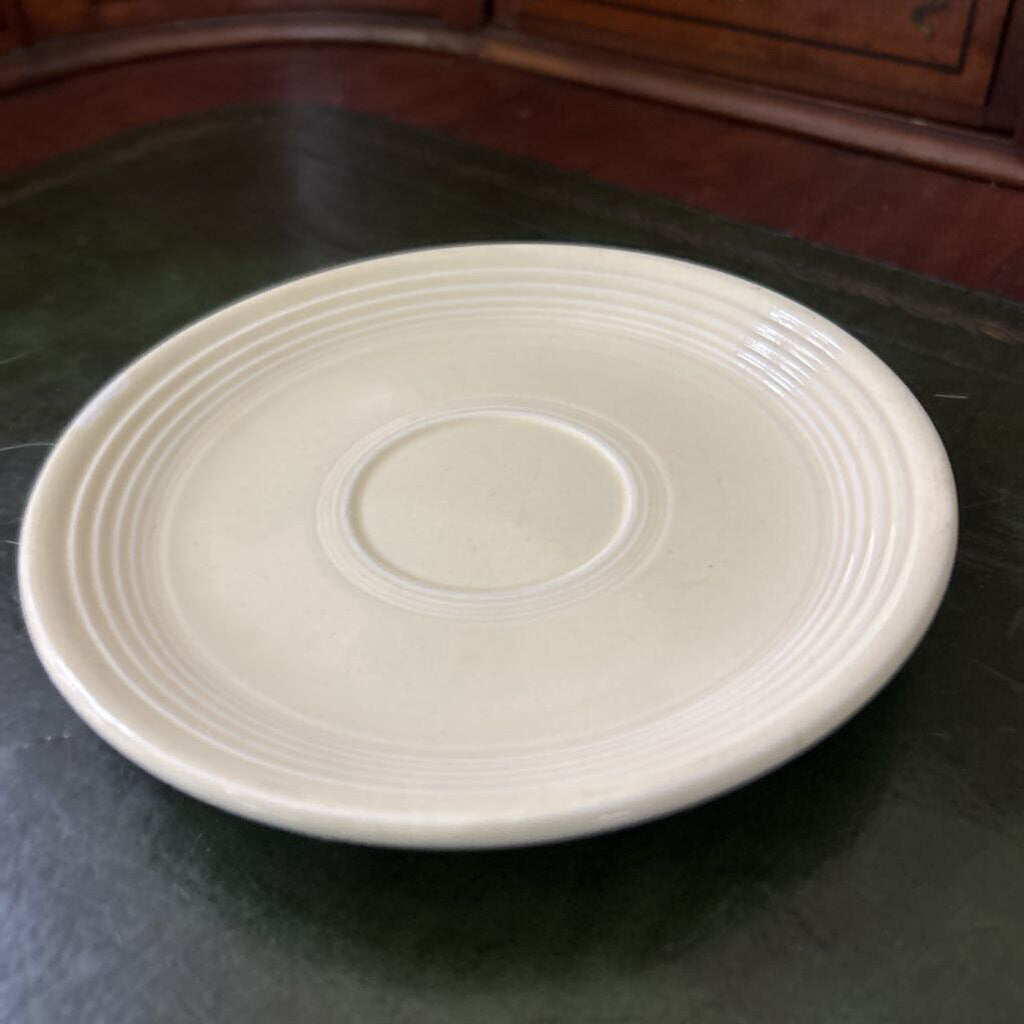 Vintage Fiesta Ware Old Ivory 6'' Saucer c.1936-1951 H.L.C USA.