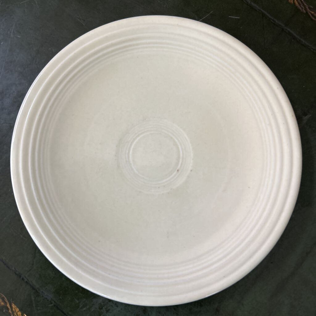 Vintage Fiesta Ware 6'' Bread and Butter Plate "Old Ivory" H.L.C USA. C.1936-1951