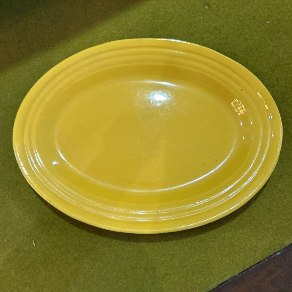 Bauer Pottery Ringware Oval Serving Platter 1910-1962.